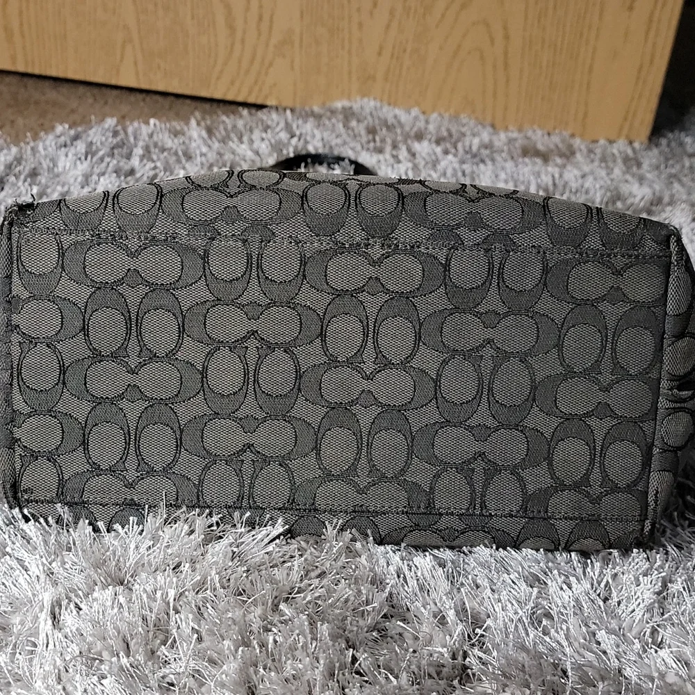 Authentic Coach bag - Picture 4 of 6
